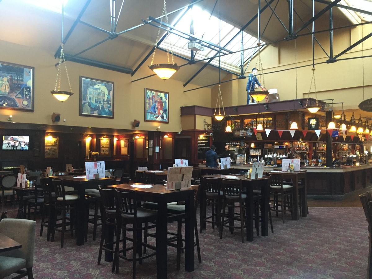 The Last Post Wetherspoon Hotel Southend-on-Sea Eksteriør billede