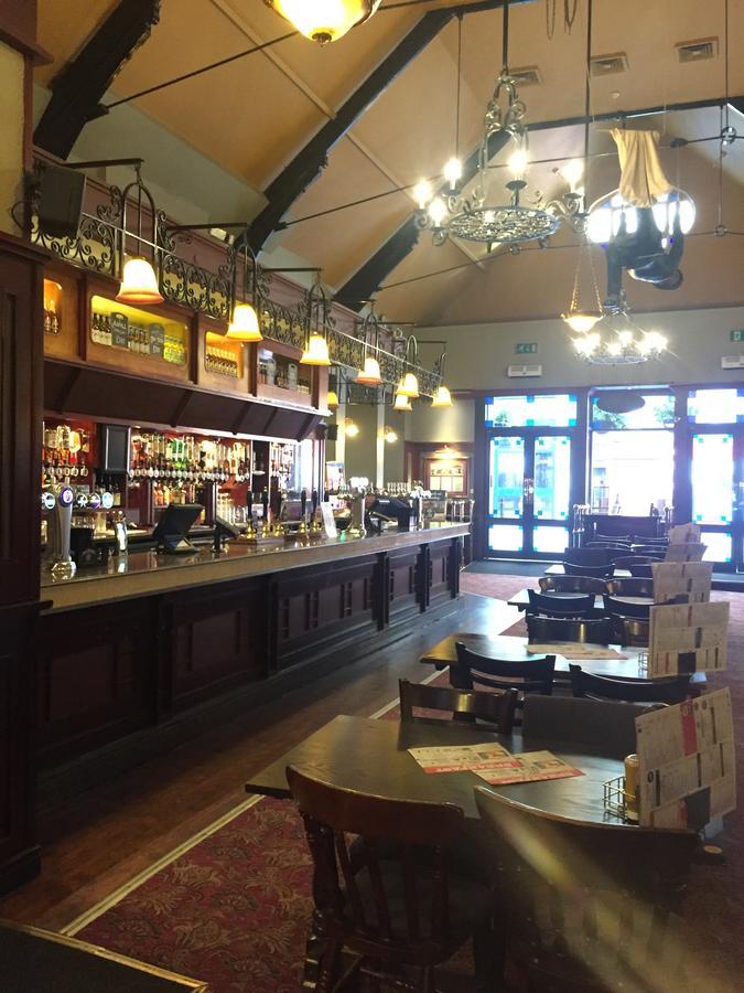 The Last Post Wetherspoon Hotel Southend-on-Sea Eksteriør billede